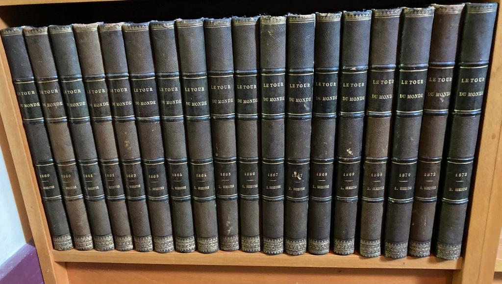 Le Tour Du Monde Hachette 37 delen 1860-'83, Antiek en Kunst, Antiek | Boeken en Manuscripten, Ophalen