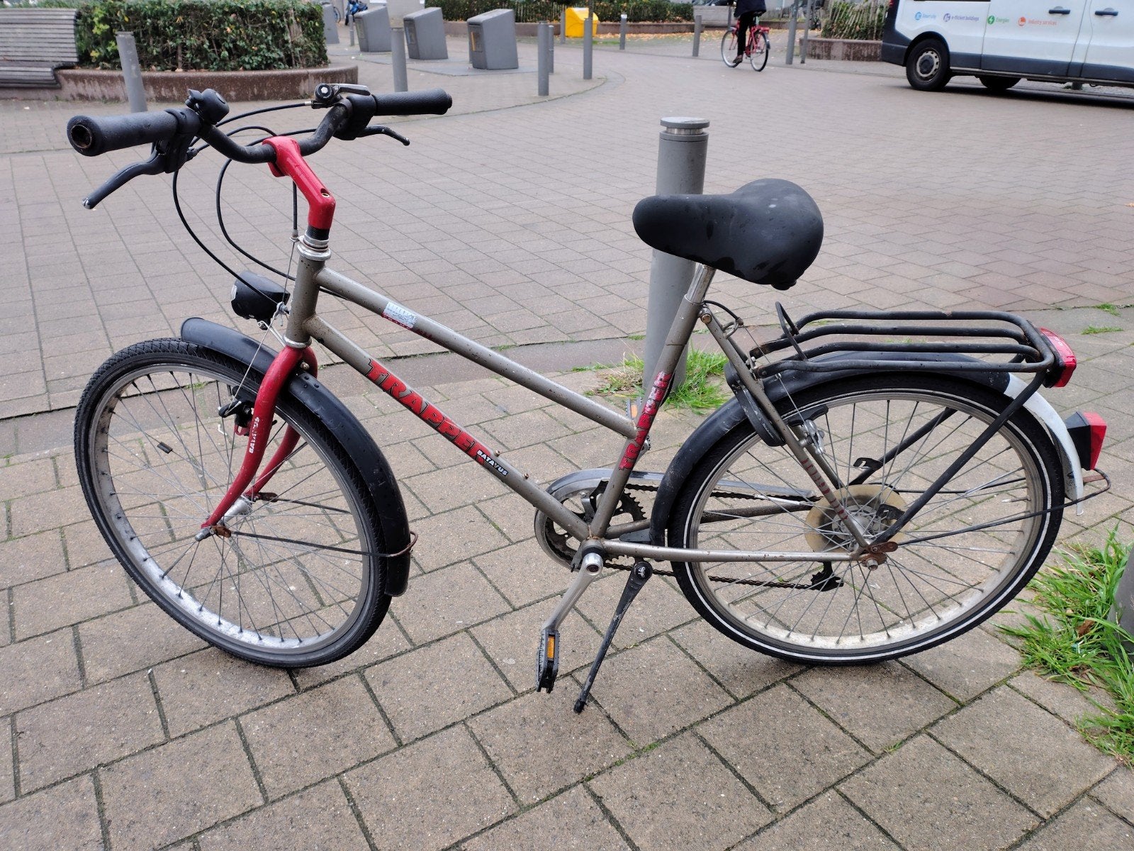 Fiets 26 inch Batavus grijs rood, Fietsen en Brommers, Fietsen | Dames | Damesfietsen, Ophalen, Gebruikt, Batavus, Versnellingen