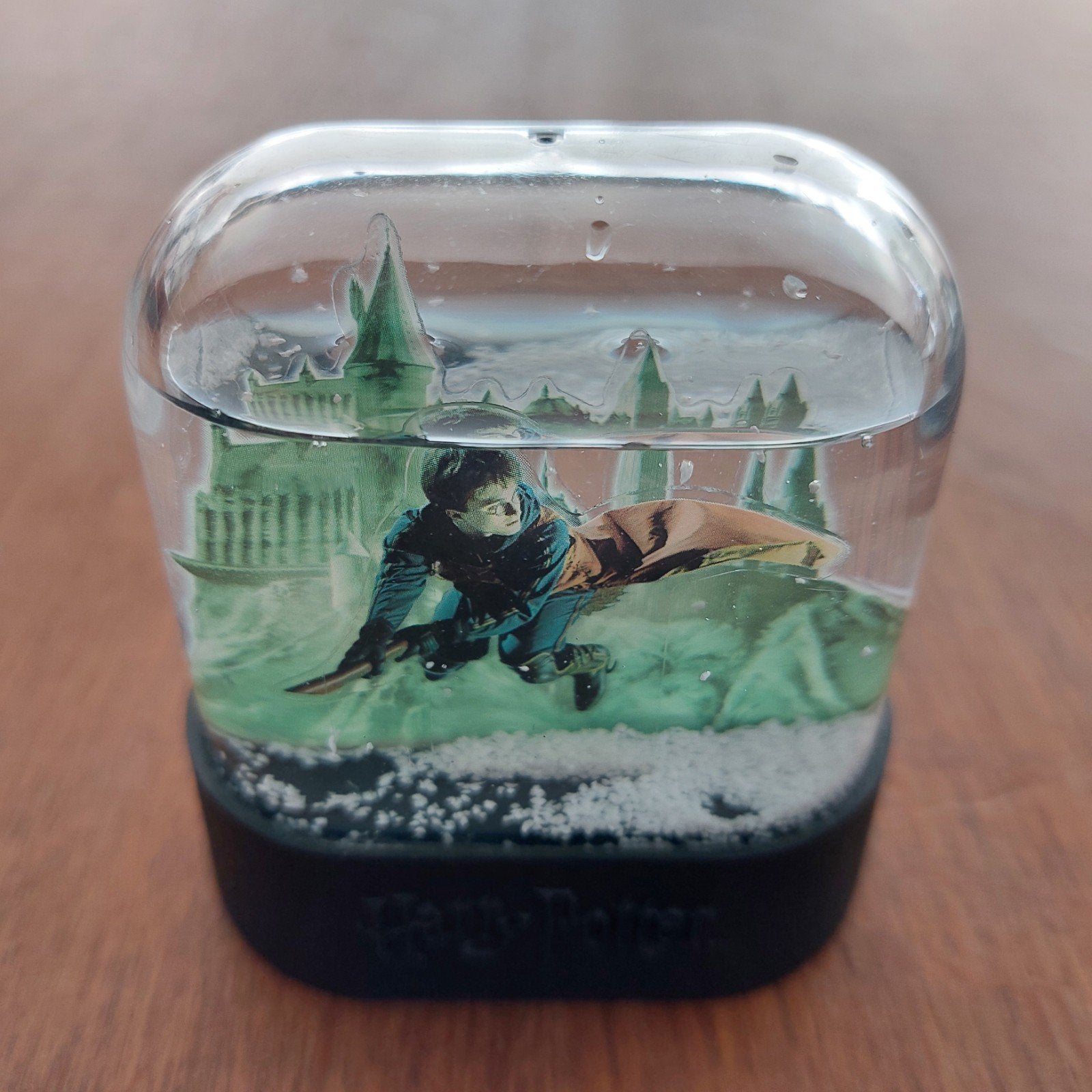 SNEEUWBAL  - HARRY POTTER  - HOGWARTS, Collections, Collections Autre, Enlèvement ou Envoi, Comme neuf