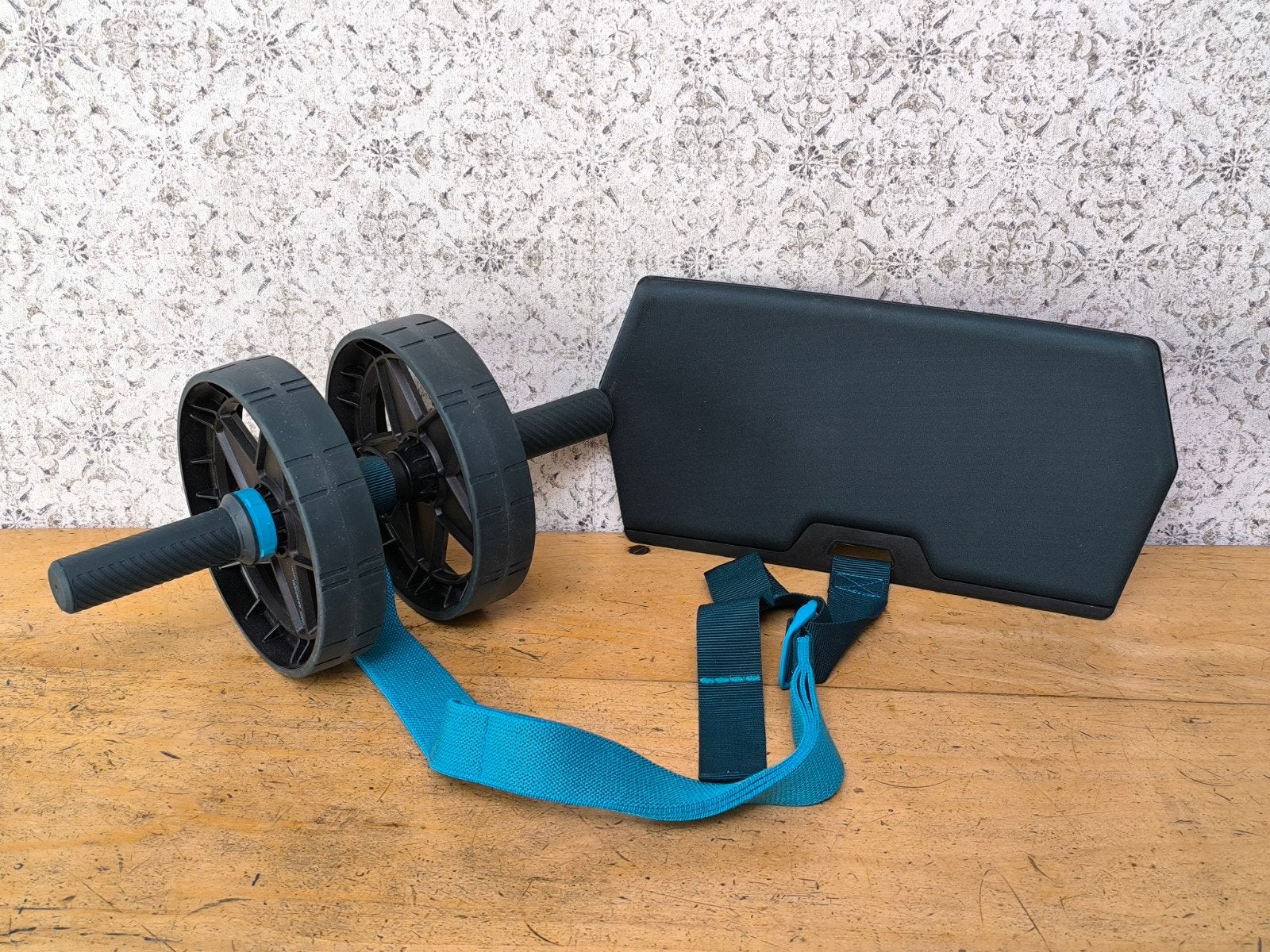 Corength ABWheel avec élastique (Bon état!), Sports & Fitness, Enlèvement ou Envoi, Utilisé, Bras, Roue abdominale