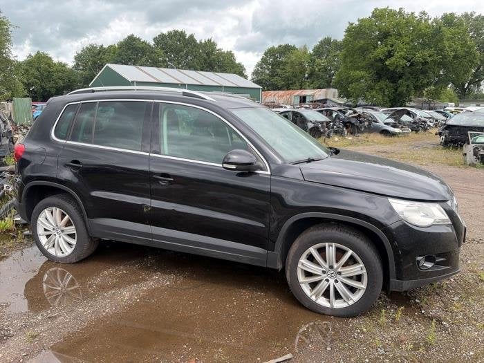 Scherm rechts-voor van een Volkswagen Tiguan (LC9X), Gebruikt, -, Volkswagen, -
