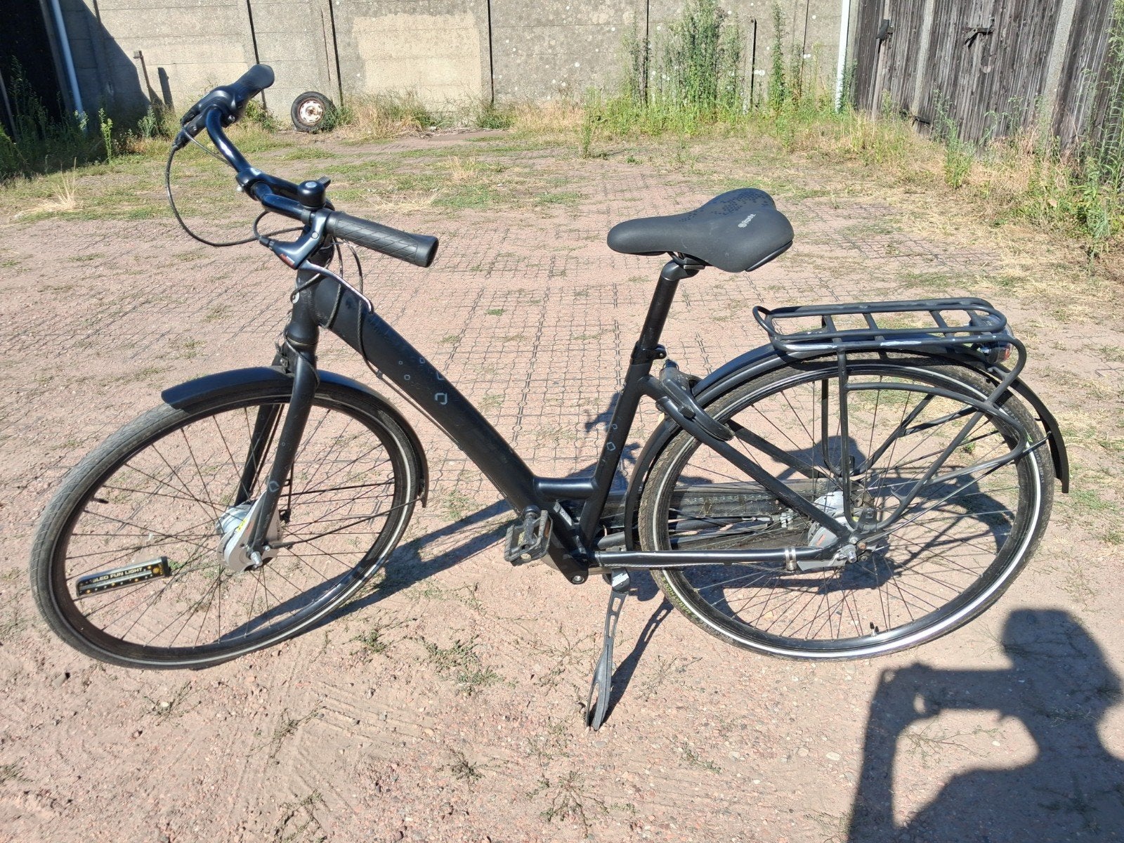 zwarte meisjesfiets 28 inch, Fietsen en Brommers, Gebruikt, Giant, Handrem, Trommelrem