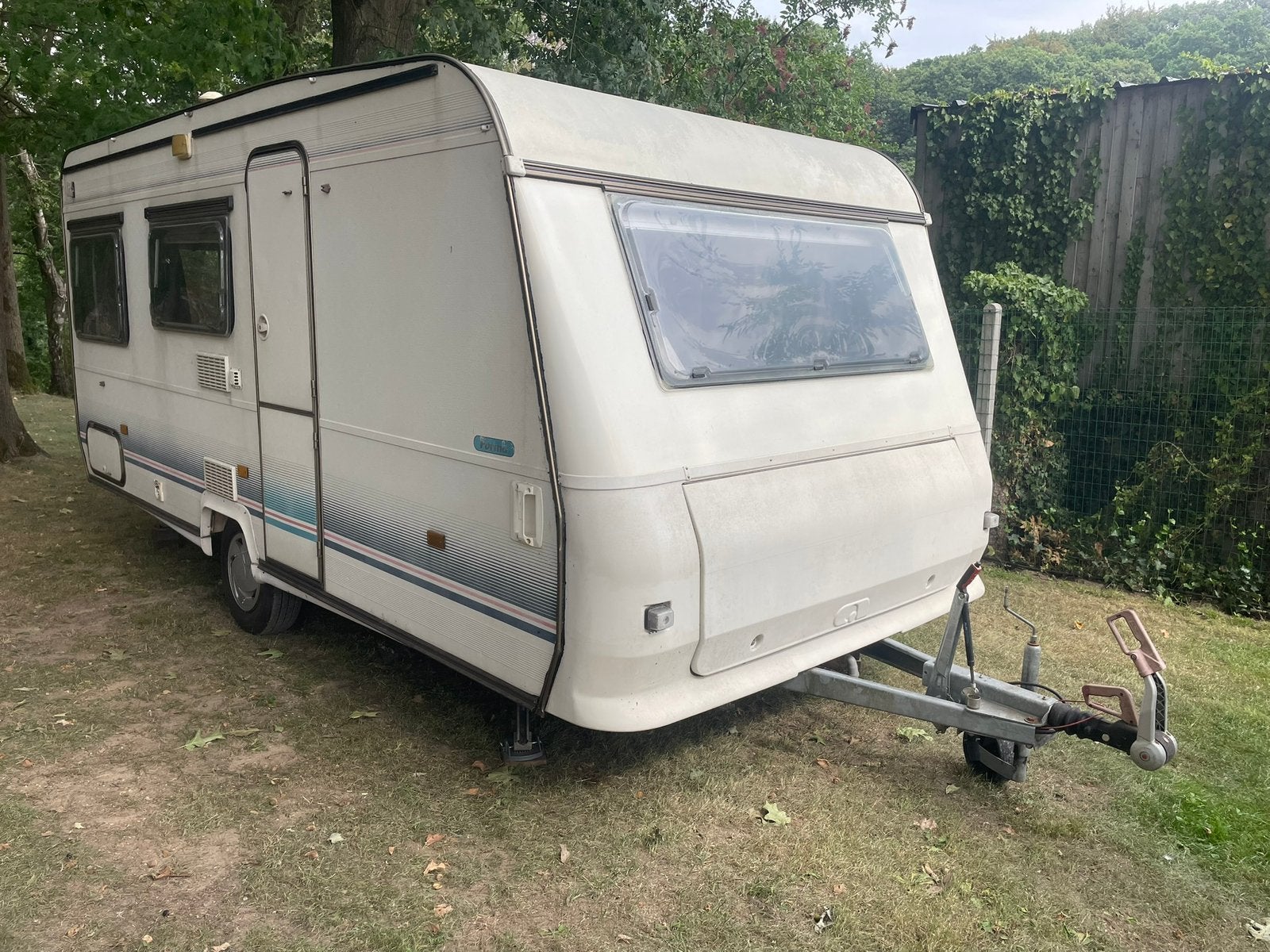 Caravan Adria 470 met lichte opknapwerk, Entreprise, Adria