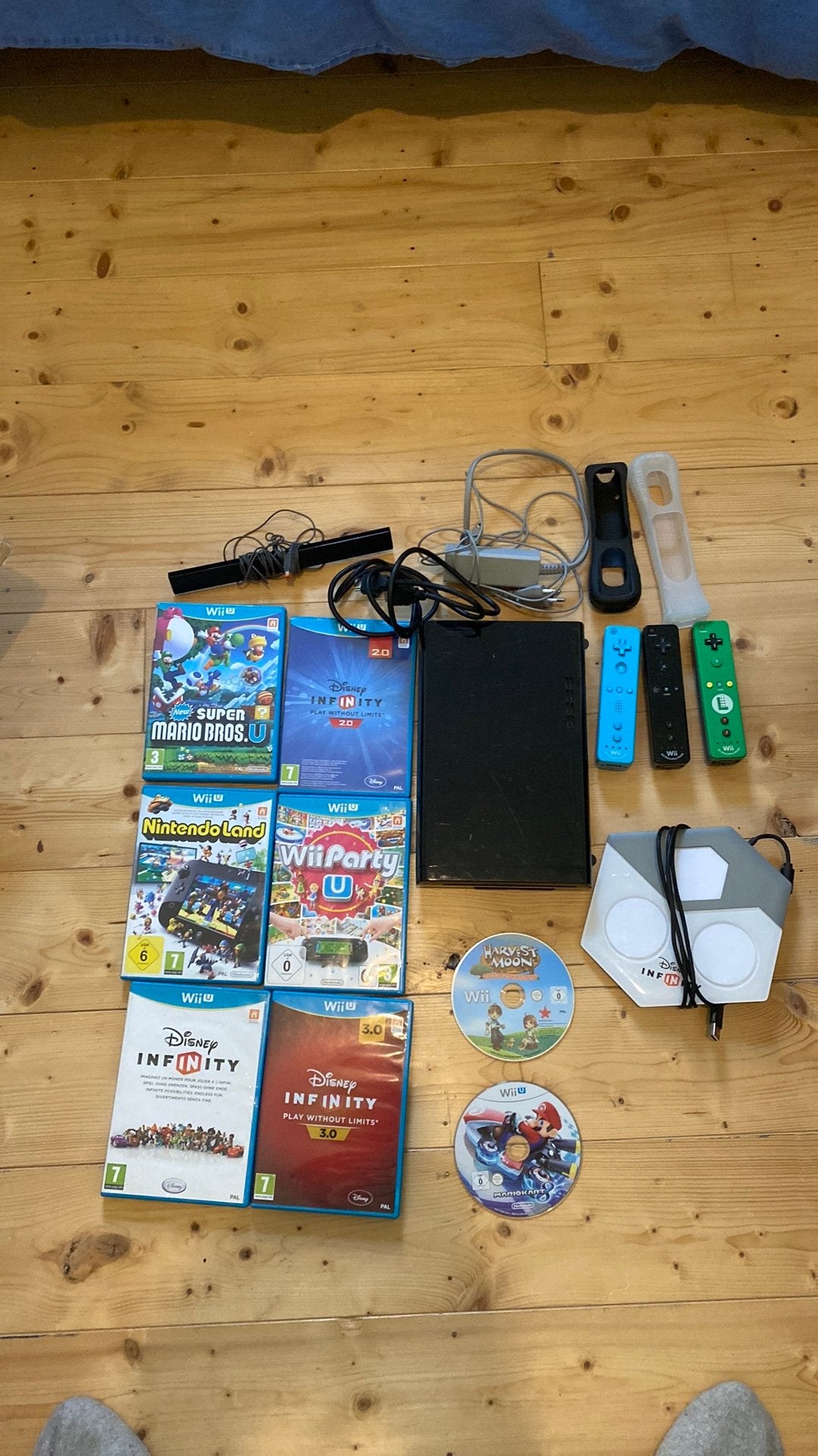 Wii+ 3 controllers+ 8 games+ kabels+ 2 hoesjes + infinitypad, Games en Spelcomputers, Spelcomputers | Nintendo Wii, Ophalen of Verzenden