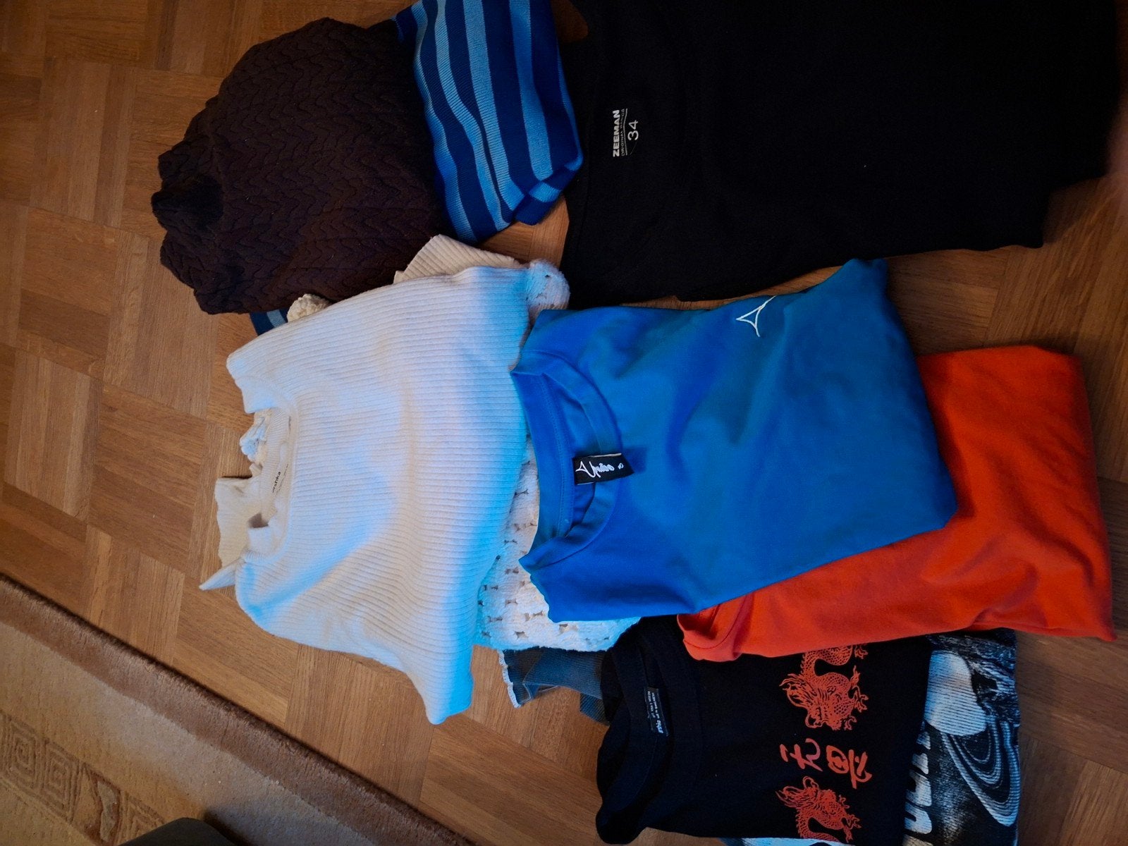 10 stuks meisjeskleding vooral Bershka, Ophalen, Zo goed als nieuw