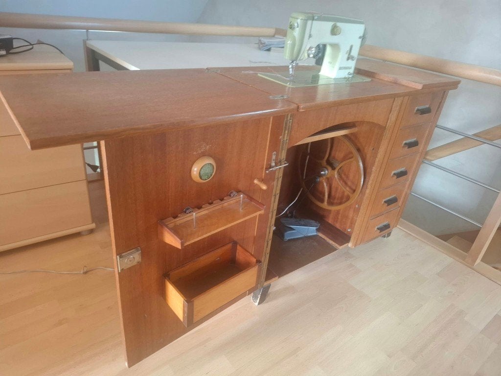 Bernina 600/610 Naaimachine met elektrische aandrijving, Ophalen, Gebruikt, Naaimachine, Bernina