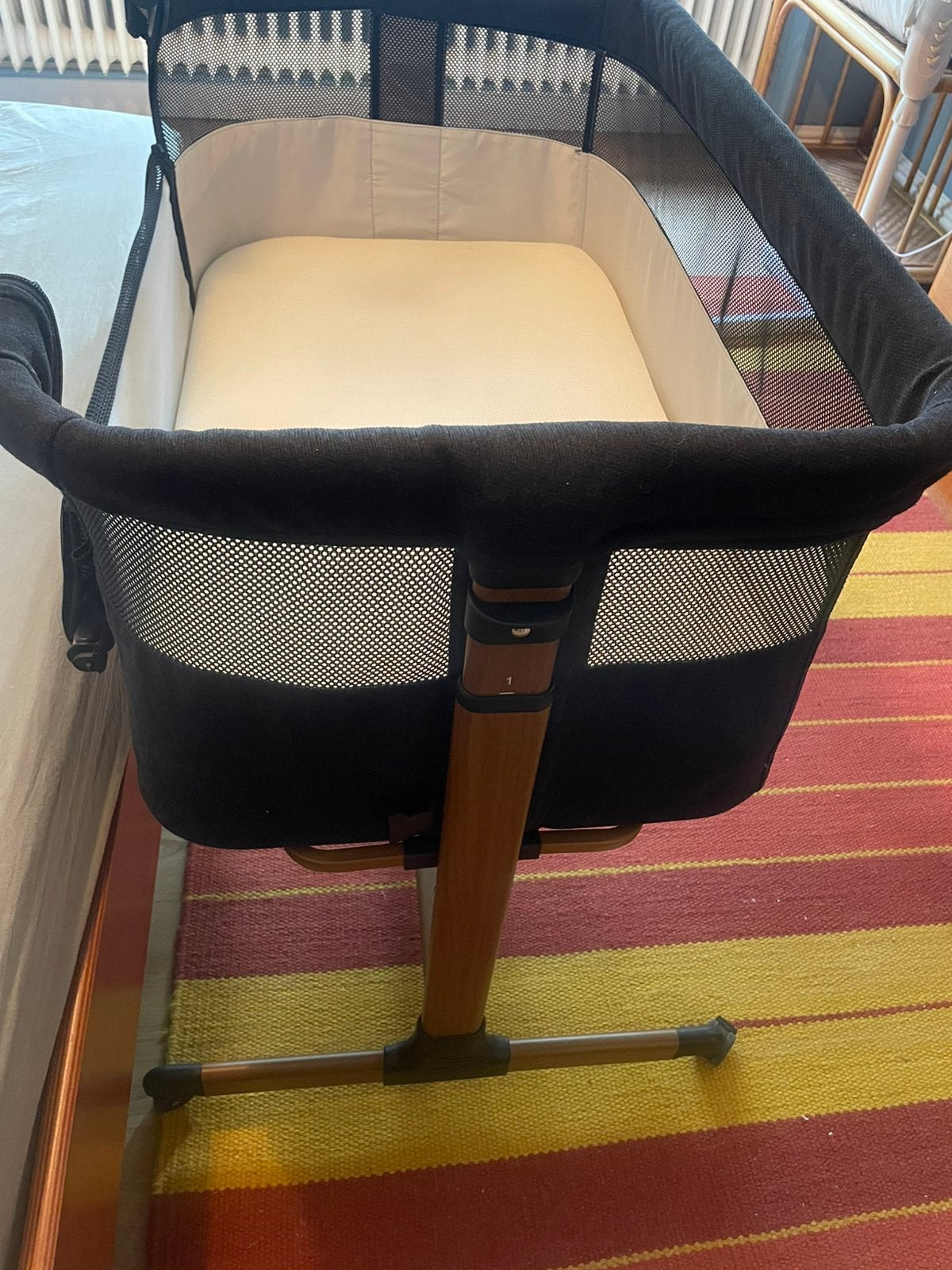 Co sleeper Novi met Aerosleep matras, topper en 2 hoeslakens, Ophalen, Zo goed als nieuw