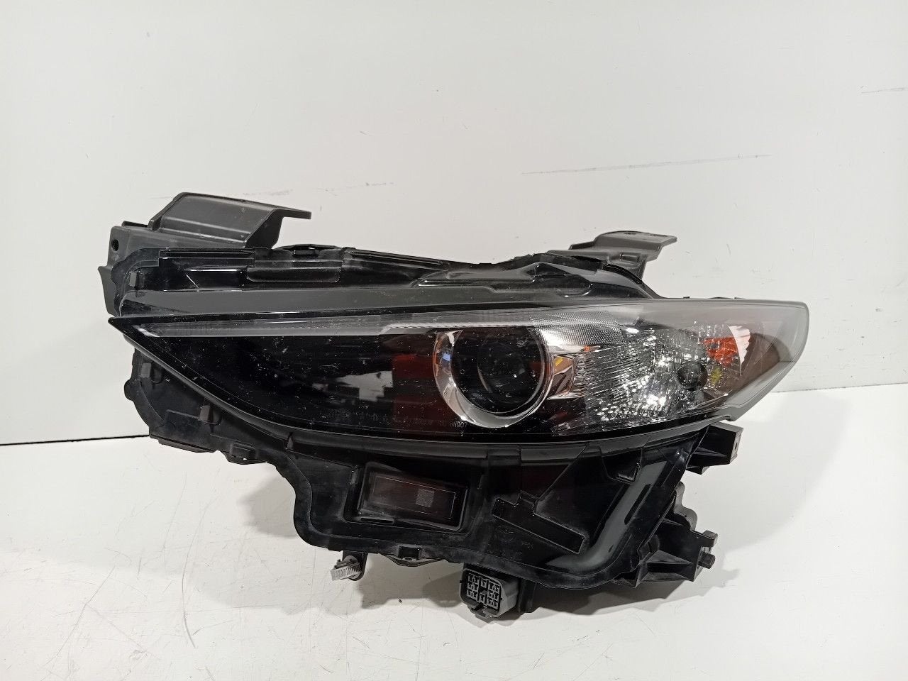 Koplamp links Mazda 3, Onderdelen@venauto.nl, Van der Ven Autorecycling B.V., Ettenseweg 76, 4706 PB Roosendaal, The Netherlands