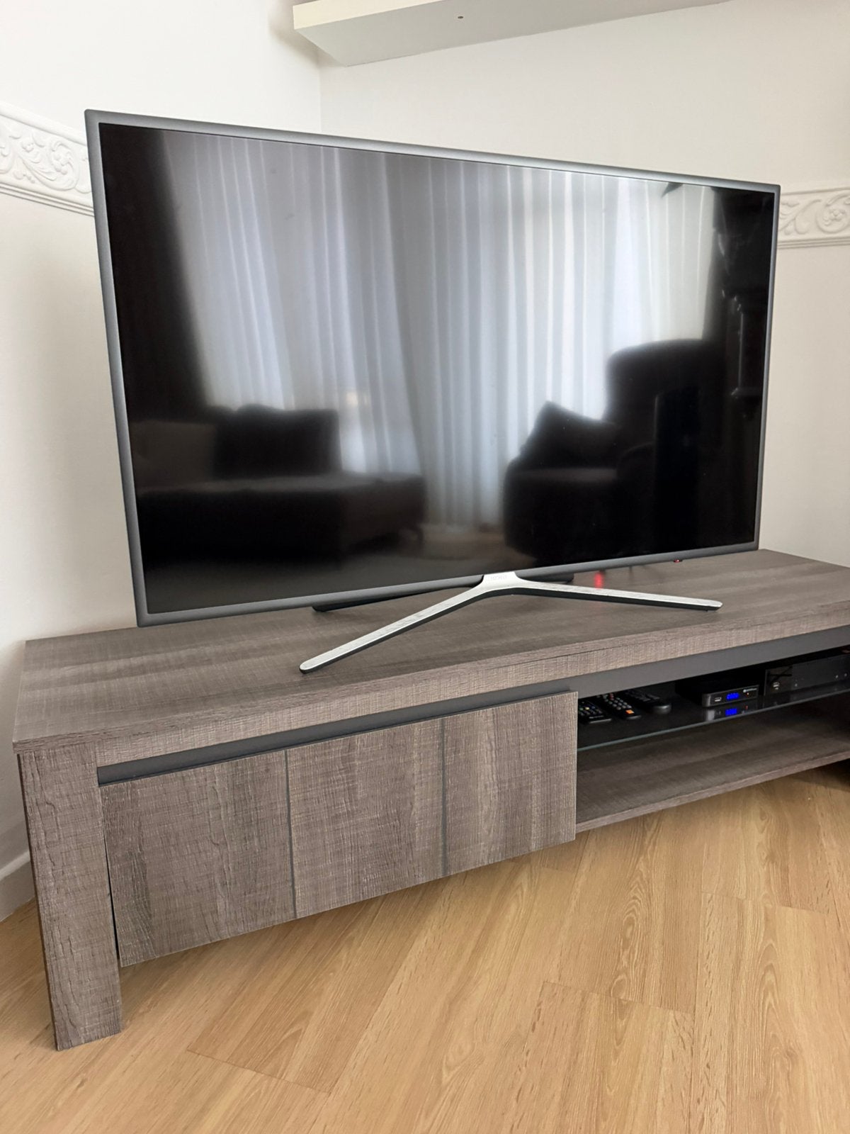TV KAST + BIJ PASSENDE EETTAFEL EN SALONTAFEL, Enlèvement, Comme neuf