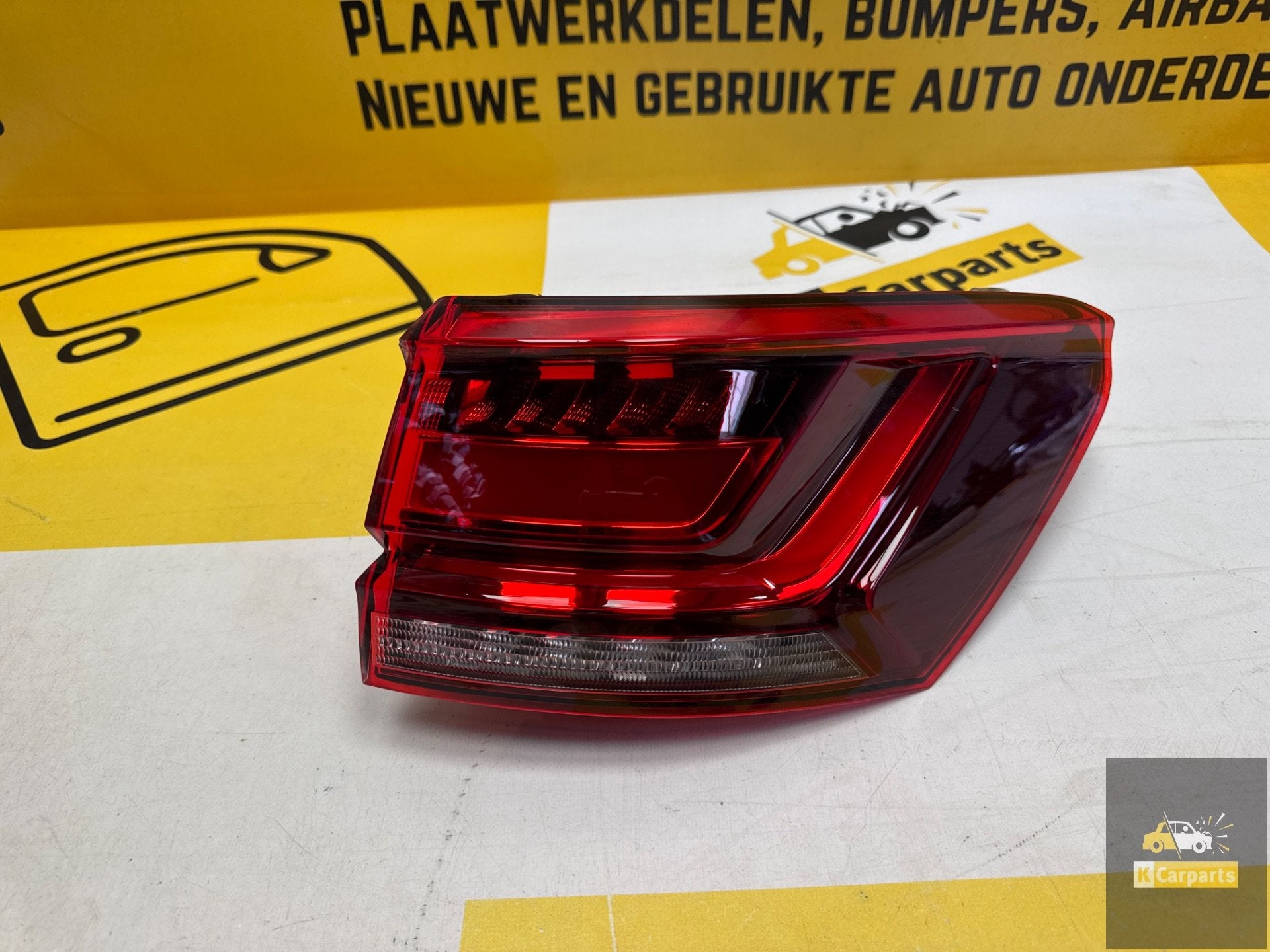Feu arri re droit Volkswagen Touareg 760945096A, Info@fabrikant.eu, Fabrikant BV, Utilisé, Fabrikantstraat 1
1000 AA  Amsterdam, NL