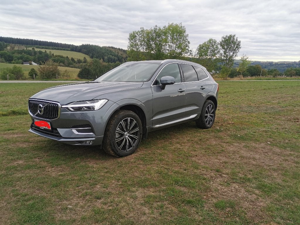 Volvo XC60 T4, Auto's, Dealer onderhouden, 4 cilinders, Blauw, Leder