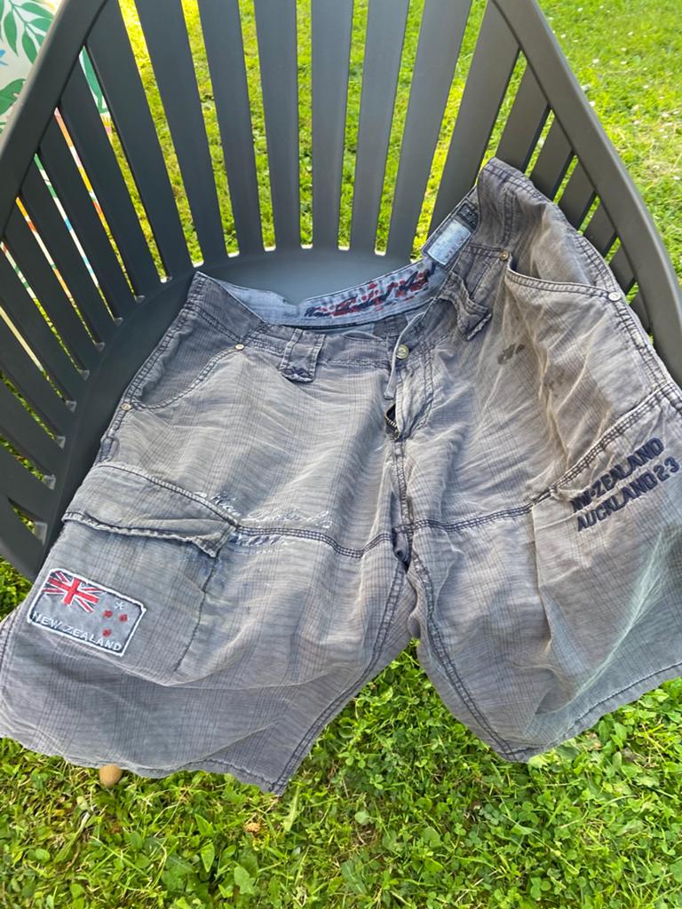 New Zealand auckland cargo short, Ophalen of Verzenden, Zo goed als nieuw