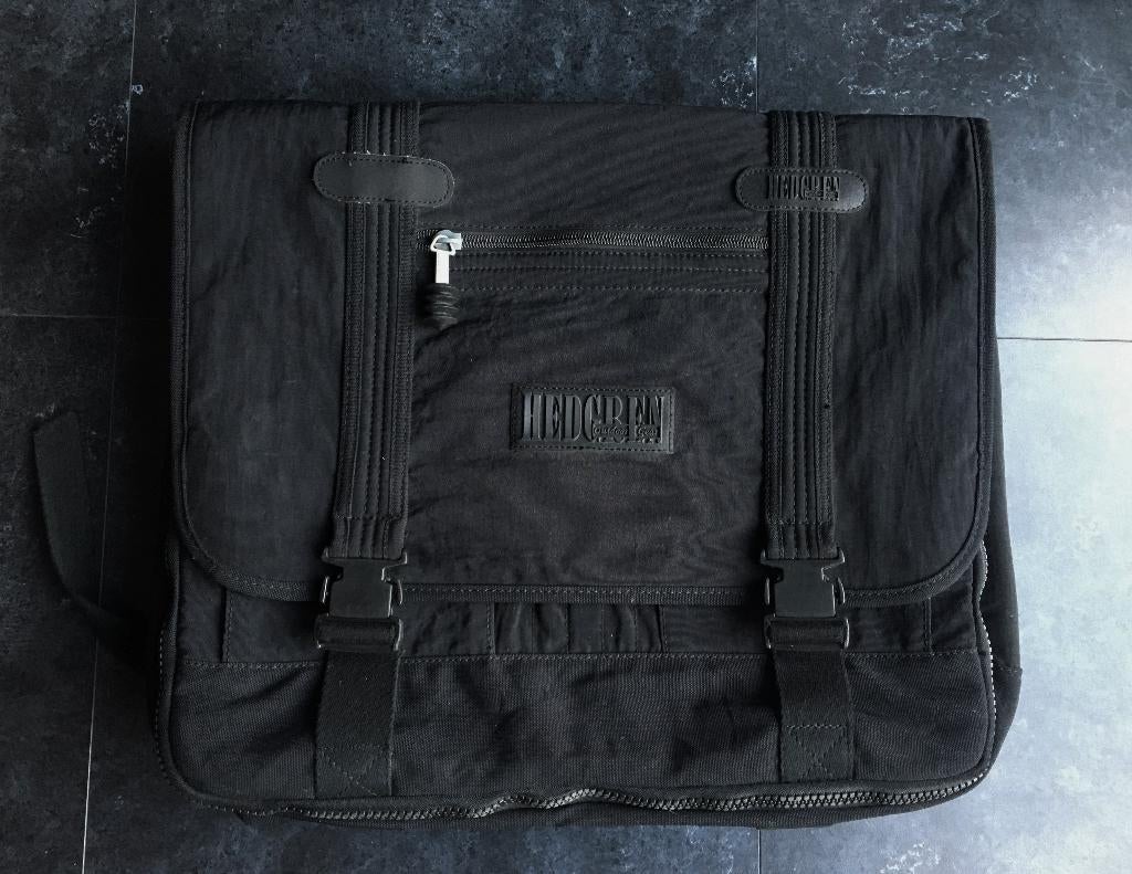 HEDGREN boekentas zwart-veel ruimte-als nieuw, Bijoux, Sacs & Beauté, Sacs | Cartables, Comme neuf, Noir, Enlèvement ou Envoi