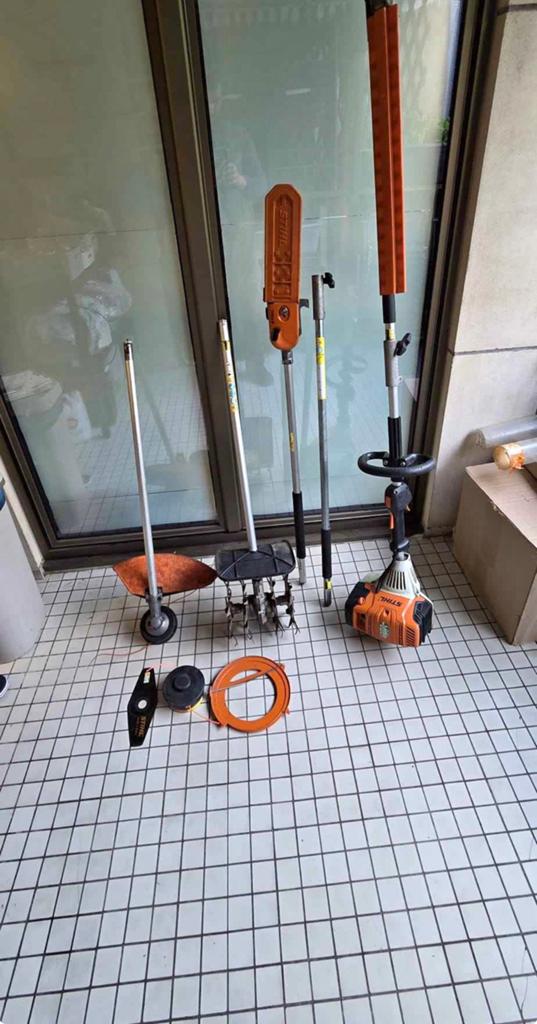 Pack outils de jardinage STIHL – Très bon état, Enlèvement, Utilisé, Essence