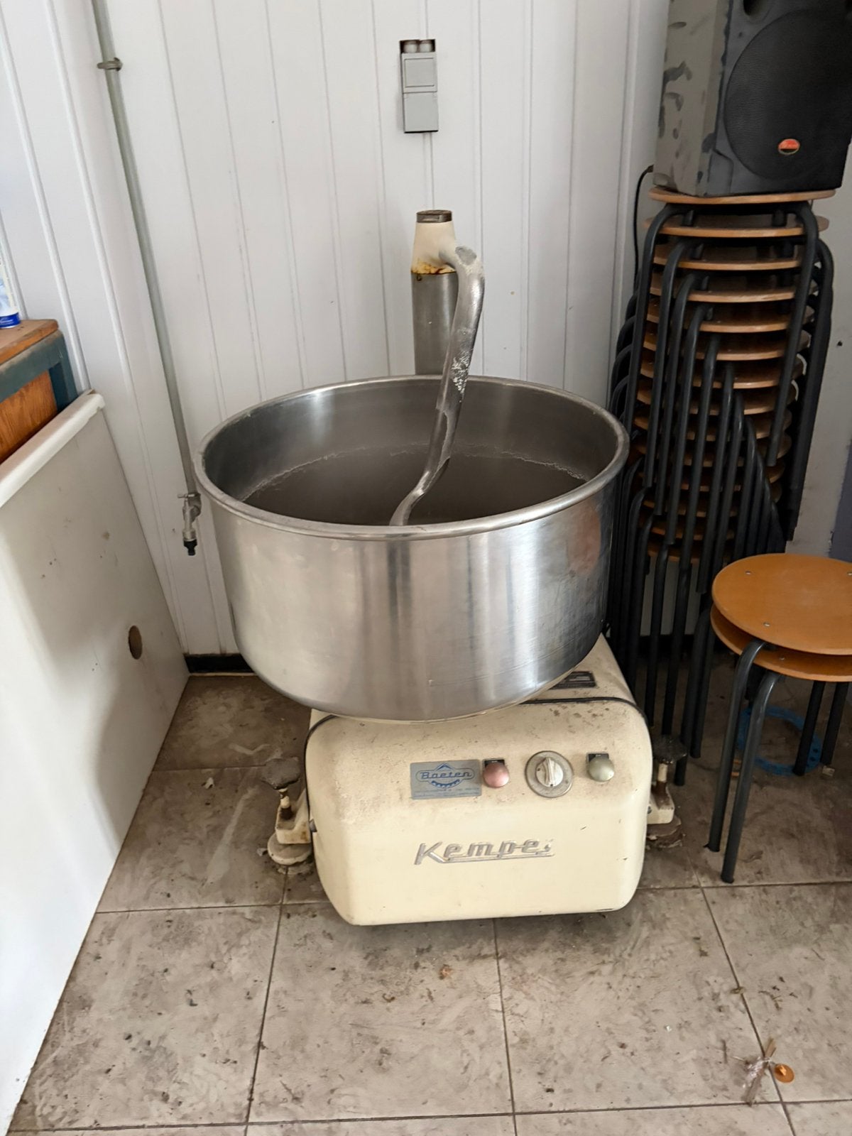 Deegkneder, Ophalen, Gebruikt, Bakkerij en Slagerij