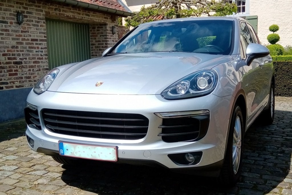 Porsche Cayenne S e-hybrid 'showroomstaat', Auto's, Porsche, Automaat, Leder, 5 zetels, Dealer onderhouden