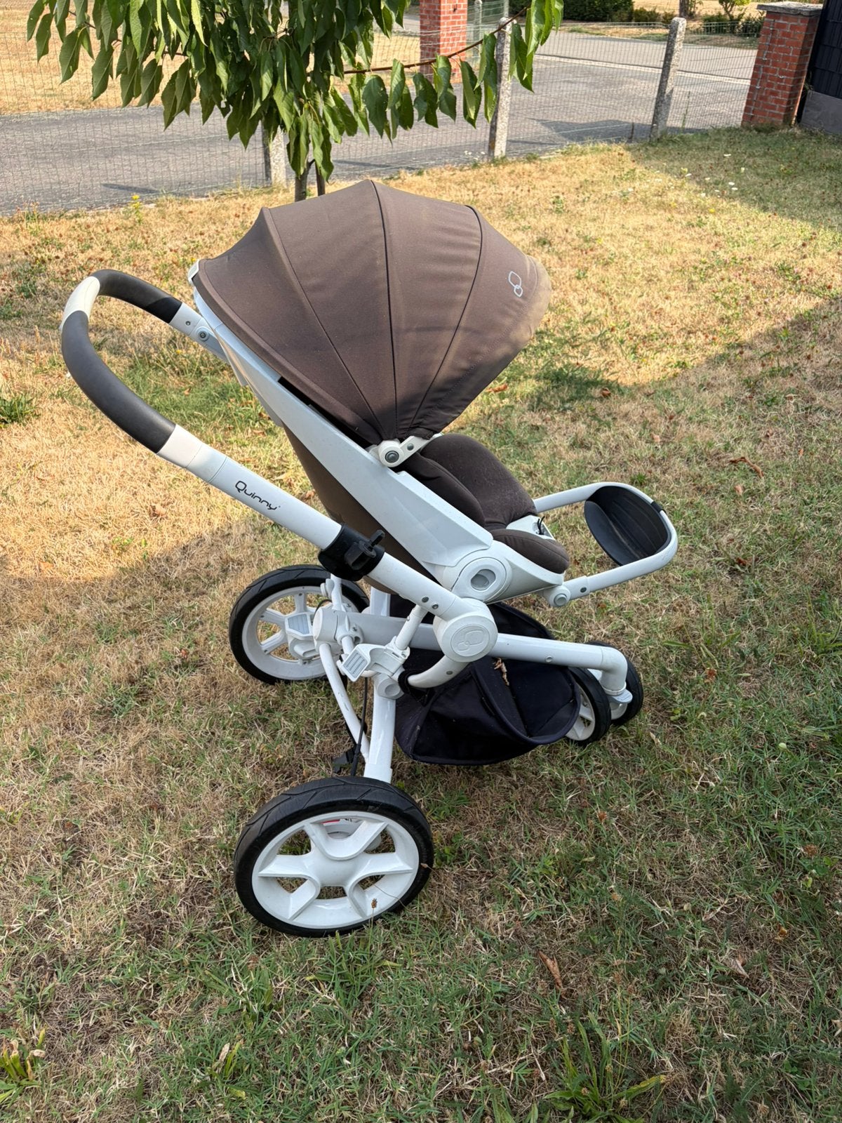 Kinderwagen van merk quinny witte kleur, Ophalen, Gebruikt