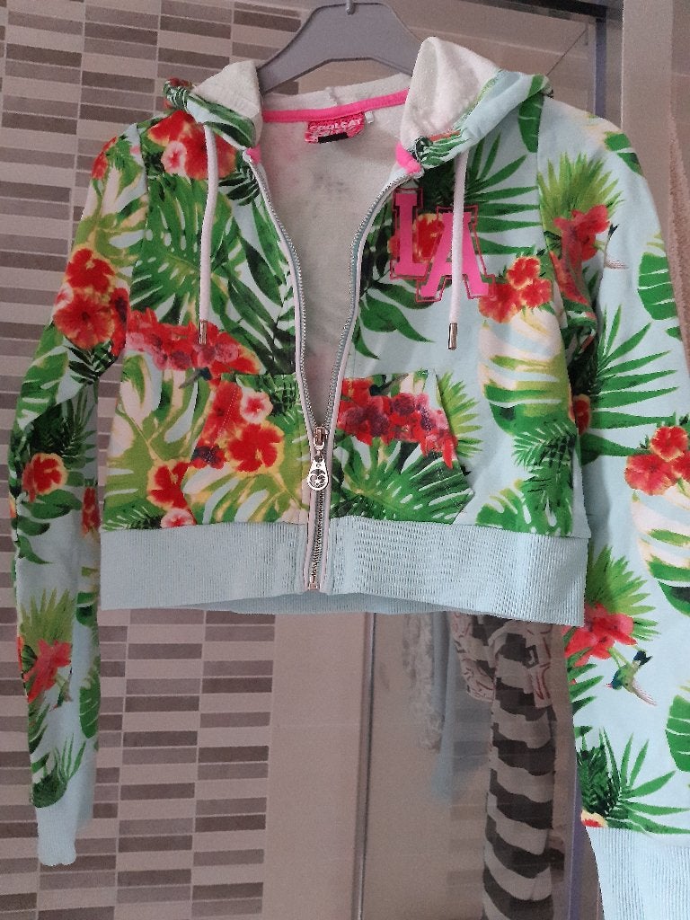 Veste Top colorée feuilles vertes, Kinderen en Baby's, Kinderkleding | Maat 146, Ophalen, Jongen of Meisje, Trui of Vest, Zo goed als nieuw