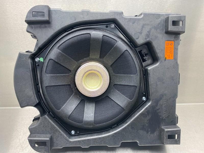 SUBWOOFER Toyota Supra (DB) (01-2019/-), Utilisé, Toyota