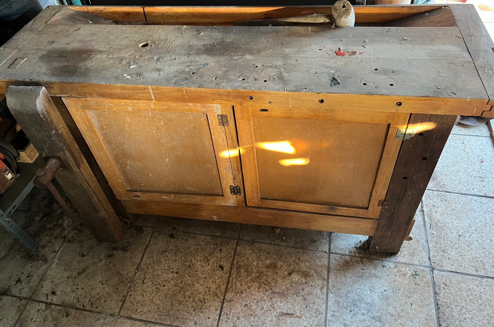 Oude houtbewerkers bank en houten ladekast, Doe-het-zelf en Bouw, Ophalen of Verzenden, Gebruikt