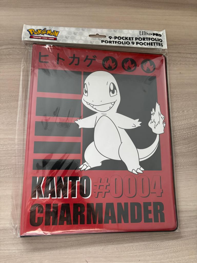 Pokemon 9-Pocket Portfolio - Charmander Ultra Pro 180 pocket, Ophalen of Verzenden, Zo goed als nieuw