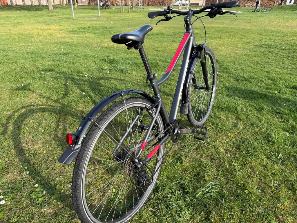 B’Twin tienerfiets - topstaat -9 versnellingen, Fietsen en Brommers, Fietsen | Heren | Herenfietsen, Zo goed als nieuw, Versnellingen