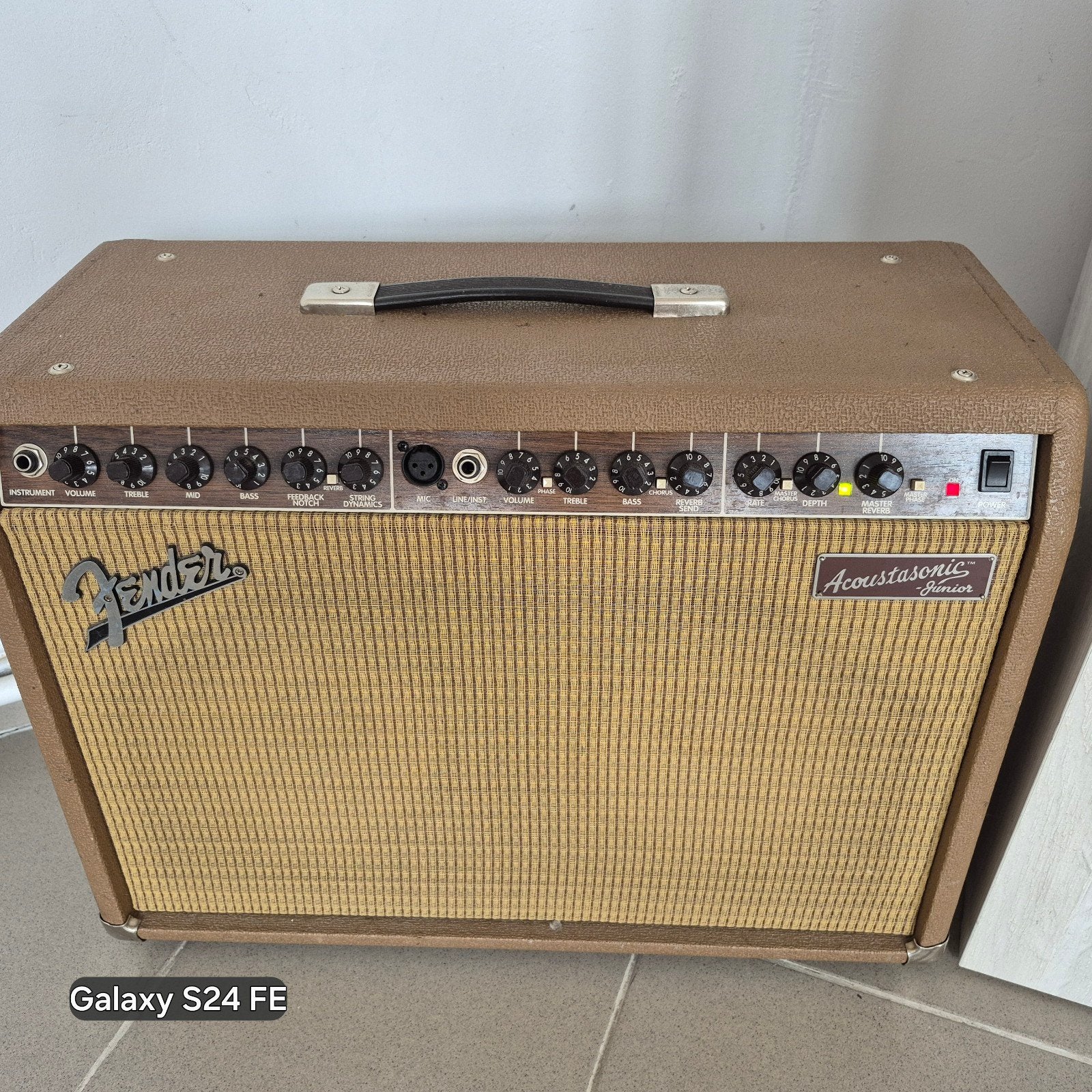 Fender akoestische versterker., Ophalen, Gebruikt, Gitaar, 100 watt of meer