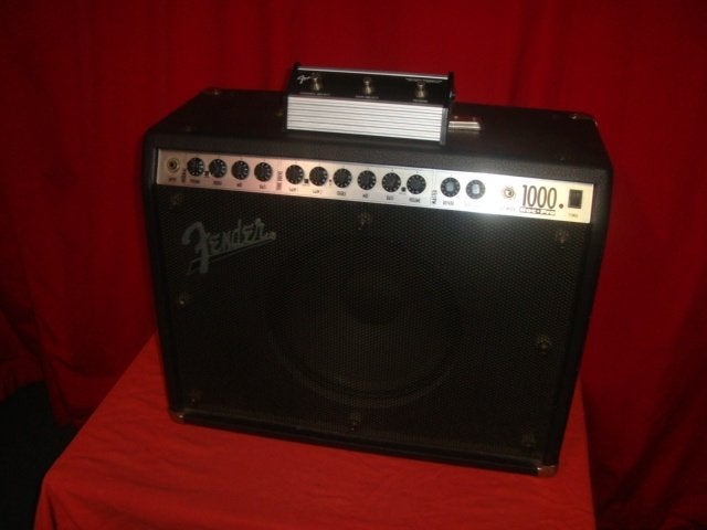 Gebruikt: Fender RocPro 1000 gitaarversterker met footswitch, Ophalen, Gebruikt, Elektrische gitaar