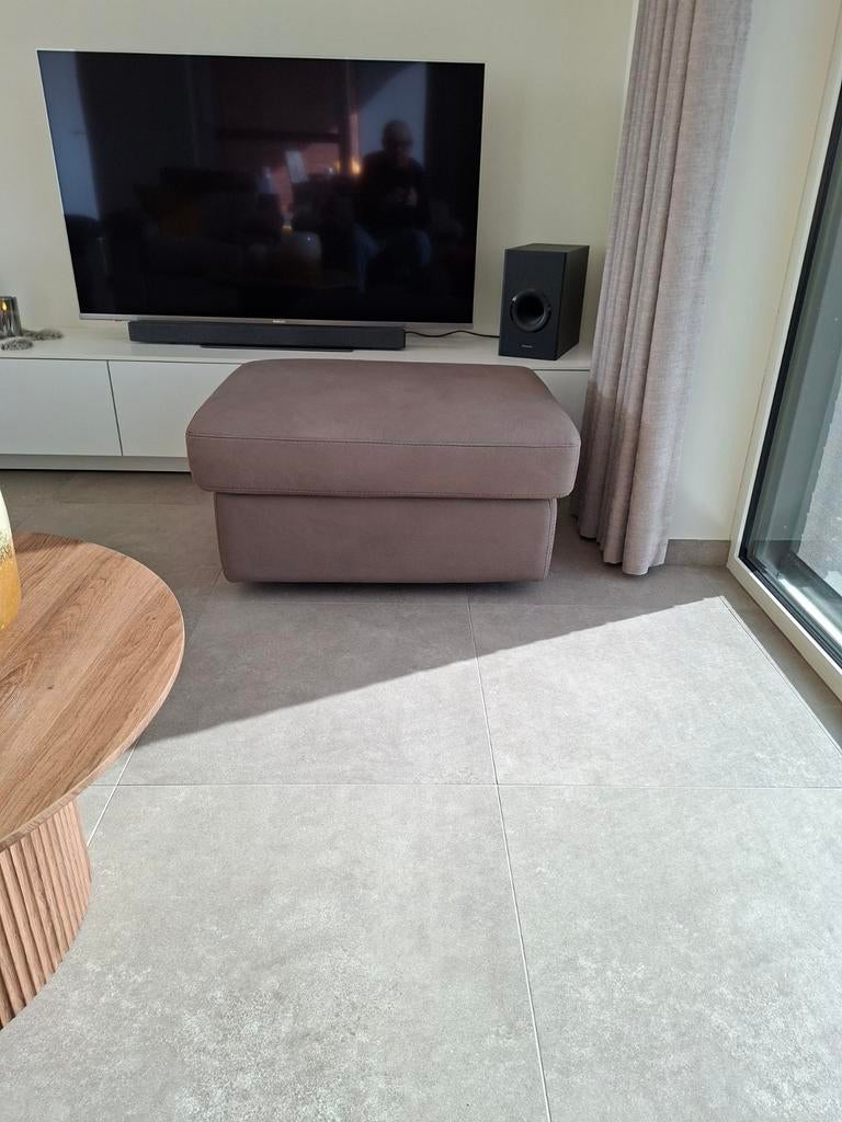 Mooie nieuwe poef kan dienen als salon tafel kleur taupe 100