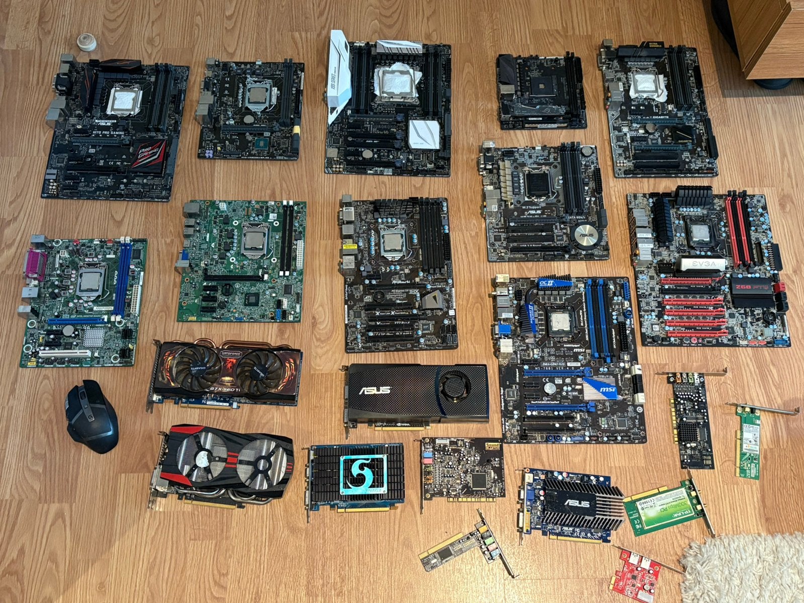 Moederborden goed lezen !, Computers en Software, Moederborden, Ophalen, Gebruikt, Overige typen, DDR4