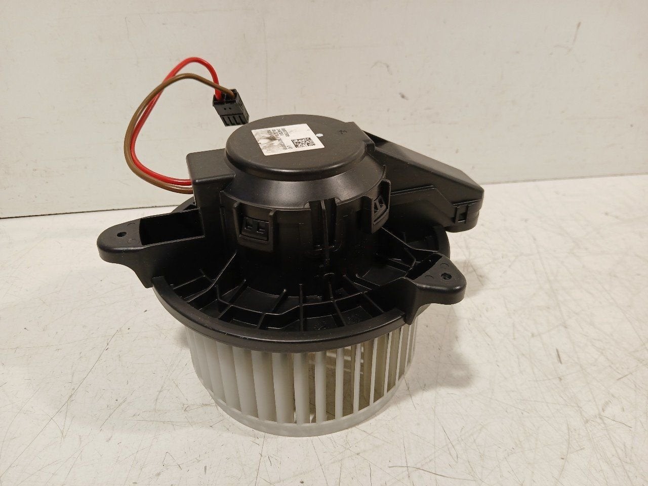 Kachel ventilator motor Volvo XC40, Onderdelen@venauto.nl, Van der Ven Autorecycling B.V., Ettenseweg 76, 4706 PB Roosendaal, The Netherlands