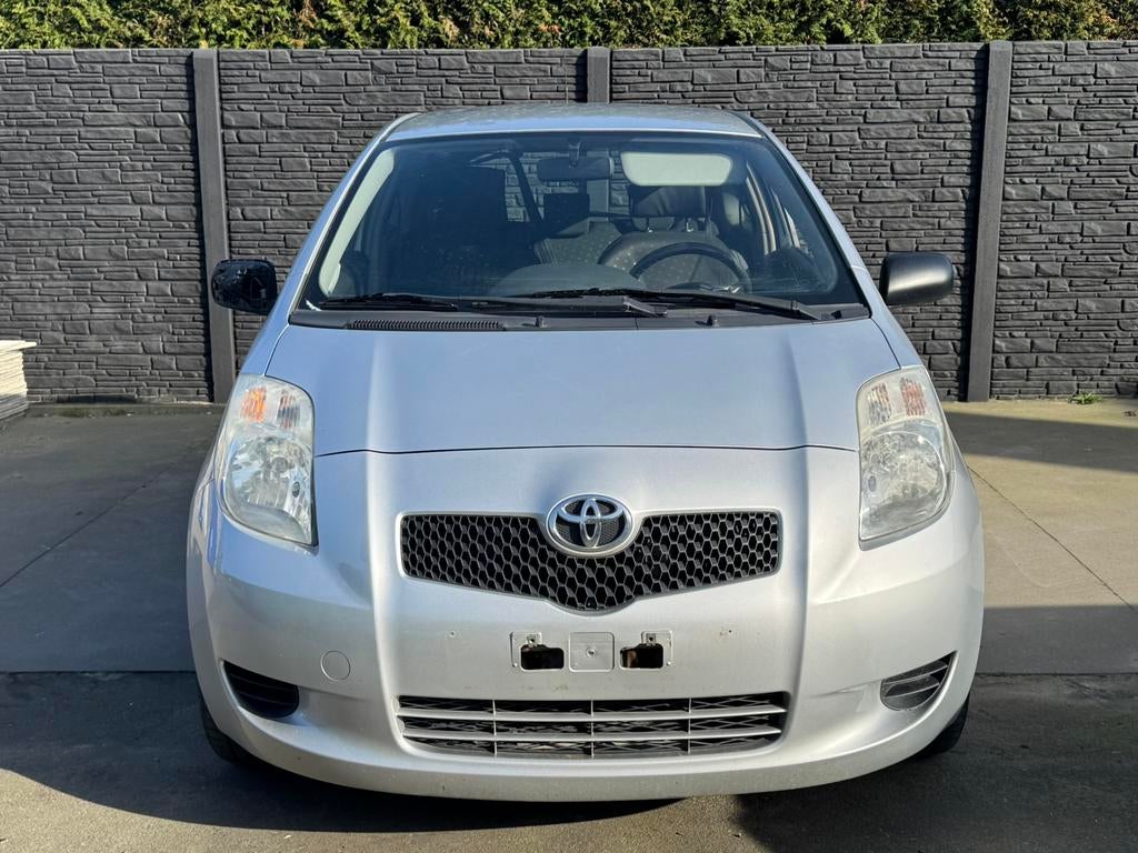 Yaris 1.0i VVT-i Yaris, Auto's, Toyota, Particulier, Yaris, Benzine, Euro 4, Berline, 3 deurs, Handgeschakeld, Overige kleuren