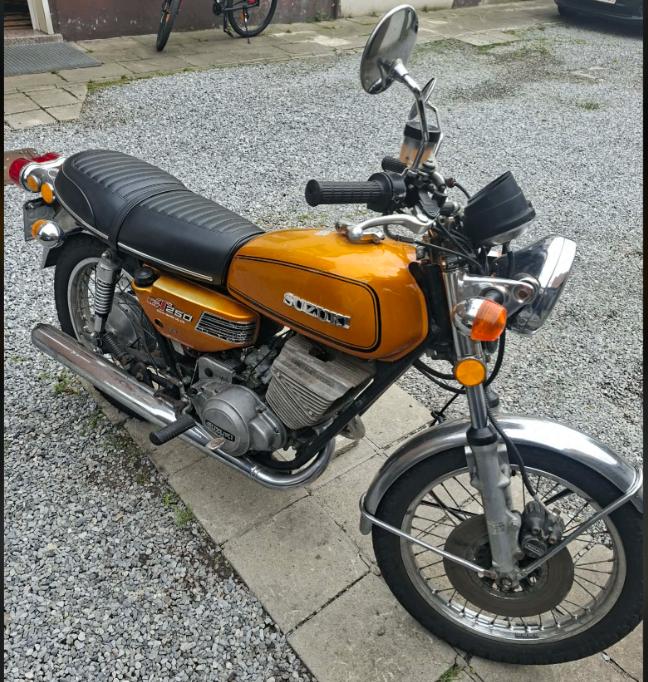 Suzuki GT 250 1975 Ancêtre, Motos, Motos | Oldtimers & Ancêtres, Tourisme, Occasion, 2 cylindres, Permis Moto A2 minimum