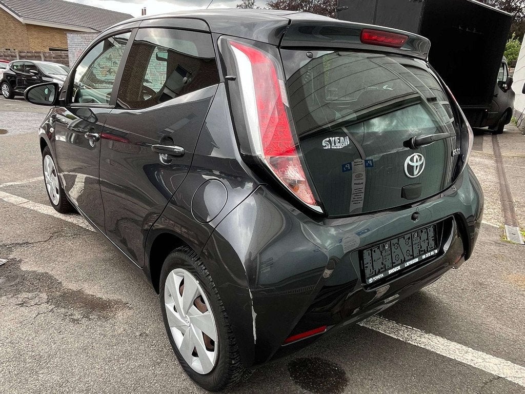 Toyota Aygo Aygo 1.0i VVT-i x-play, Autos, Toyota, Argent ou Gris, Achat, 998 cm³, Euro 6