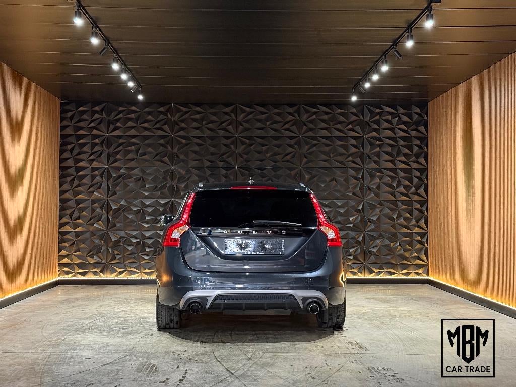 ✅ Volvo V60 2.0 T3 R-Design GARANTIE Leer Navi Cruise C. PDC, Auto's, Volvo, Voorwielaandrijving, 4 cilinders, 1969 cc, Bluetooth