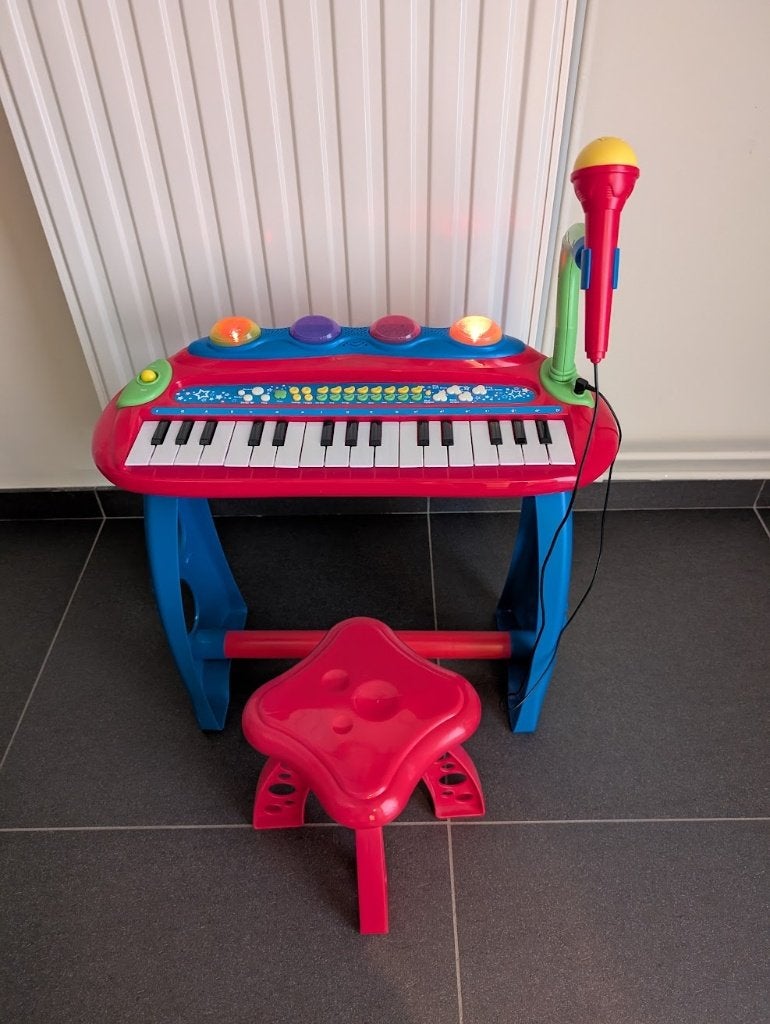 Piano met licht en geluid, Ophalen, Gebruikt, Met licht