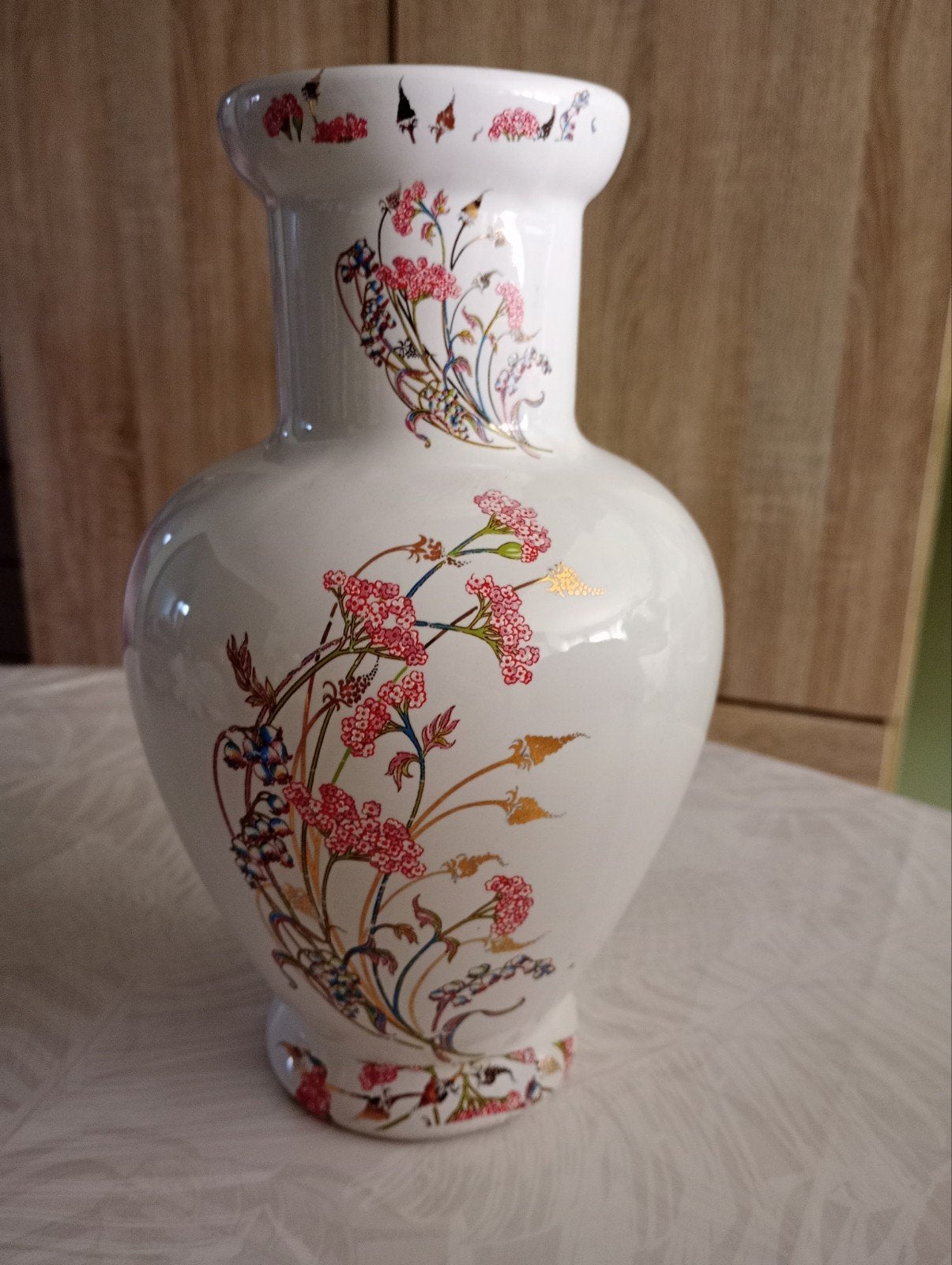 Vase rétro fleuri blanc et or (Style asiatique), Enlèvement