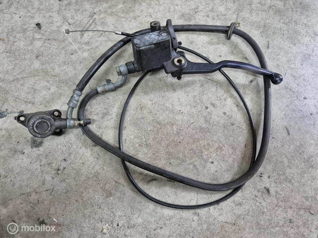 Koppelingspomp slave Monster 600 750 900 851 888 Supersport, Enlèvement ou Envoi, Factorystore.service@ducati.com, Via Antonio Cavalieri Ducati, 74/5, 74/6, 40132 Bologna BO