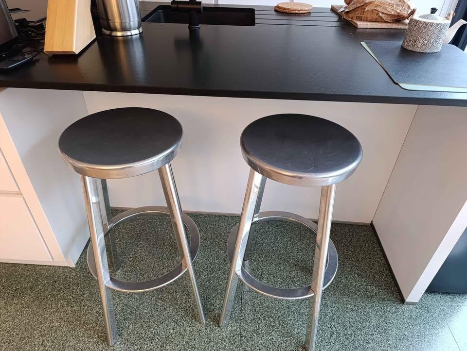 Kruk „Déjà Vu” van Naoto Fukasawa x4 in goede staat, Ophalen, Gebruikt, Met voetsteun, 60 tot 90 cm