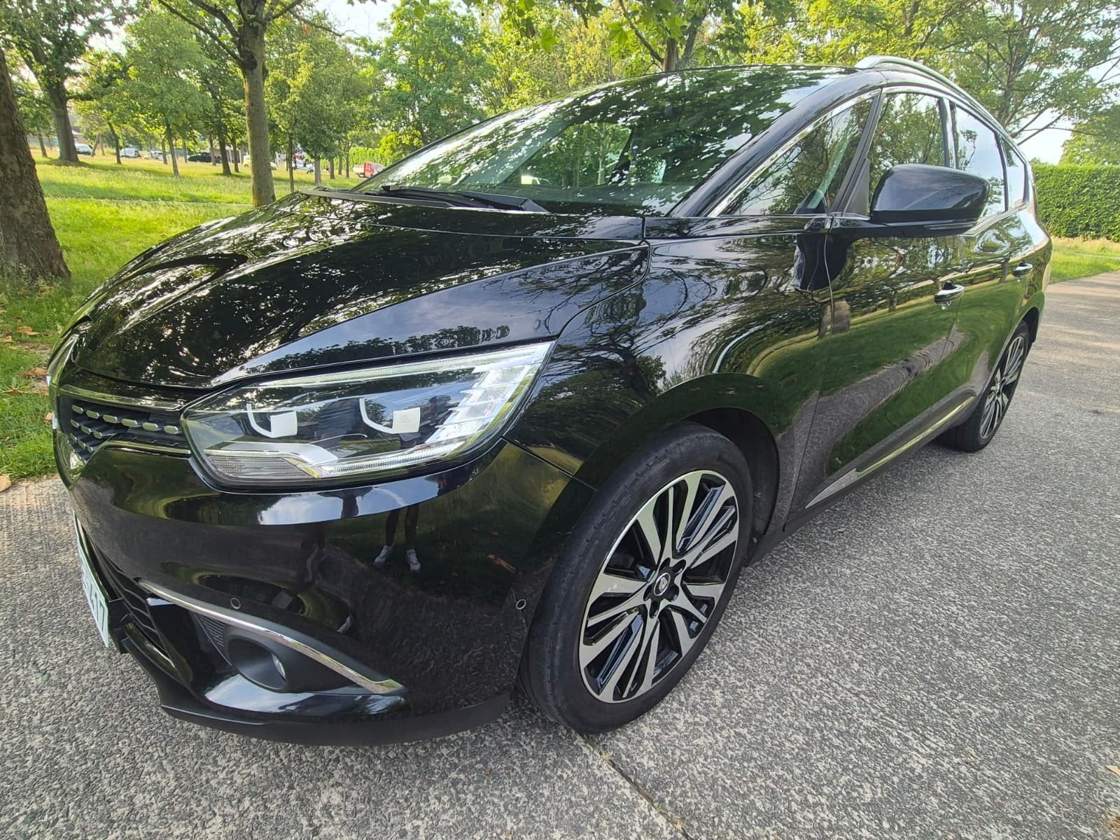 Renault GrandScenic 7 PL 1.2TCE Initiale Paris Gekeurd VV, Autos, Renault, Achat, Euro 6, Entreprise, 7 places