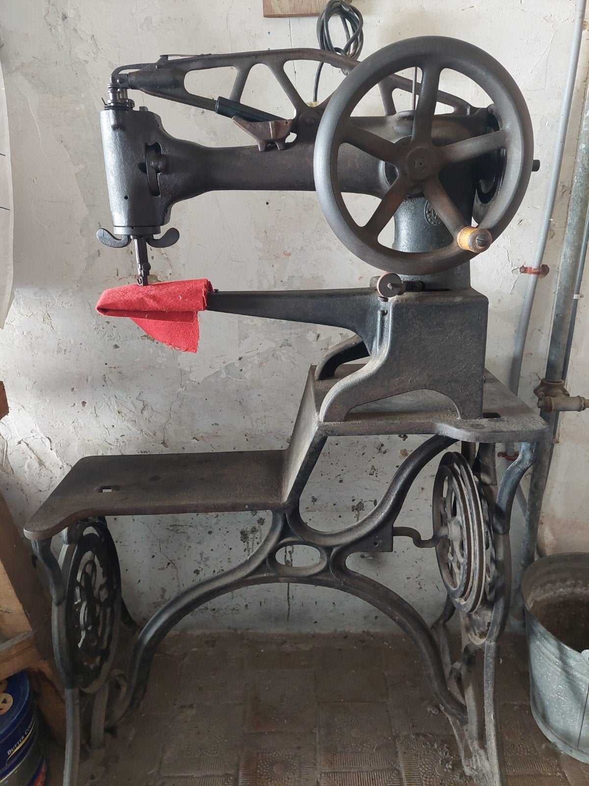 Ancienne machine de cordonnier, Antiquités & Art, Antiquités | Machines à coudre, Enlèvement