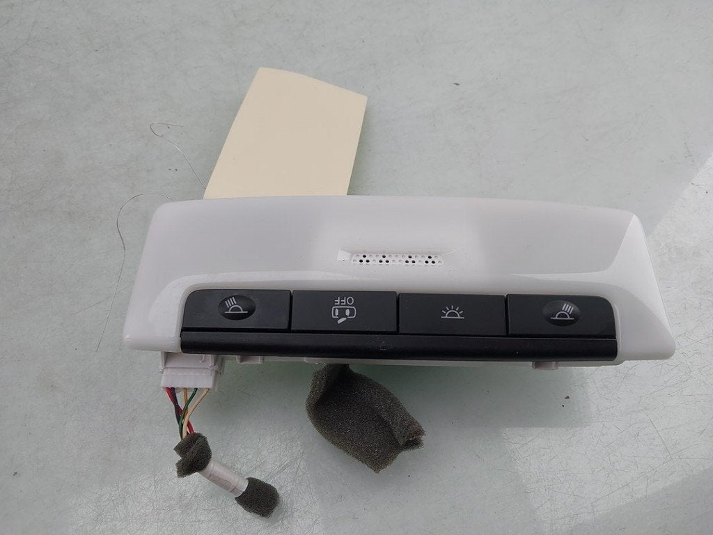 PLAFONNIER AVANT Qashqai (J12) (|264306UA0A|264306RA0B|), Autos : Pièces & Accessoires, Germany@nissan-services.eu, Kronenweg 38
50389  Wesseling, DE