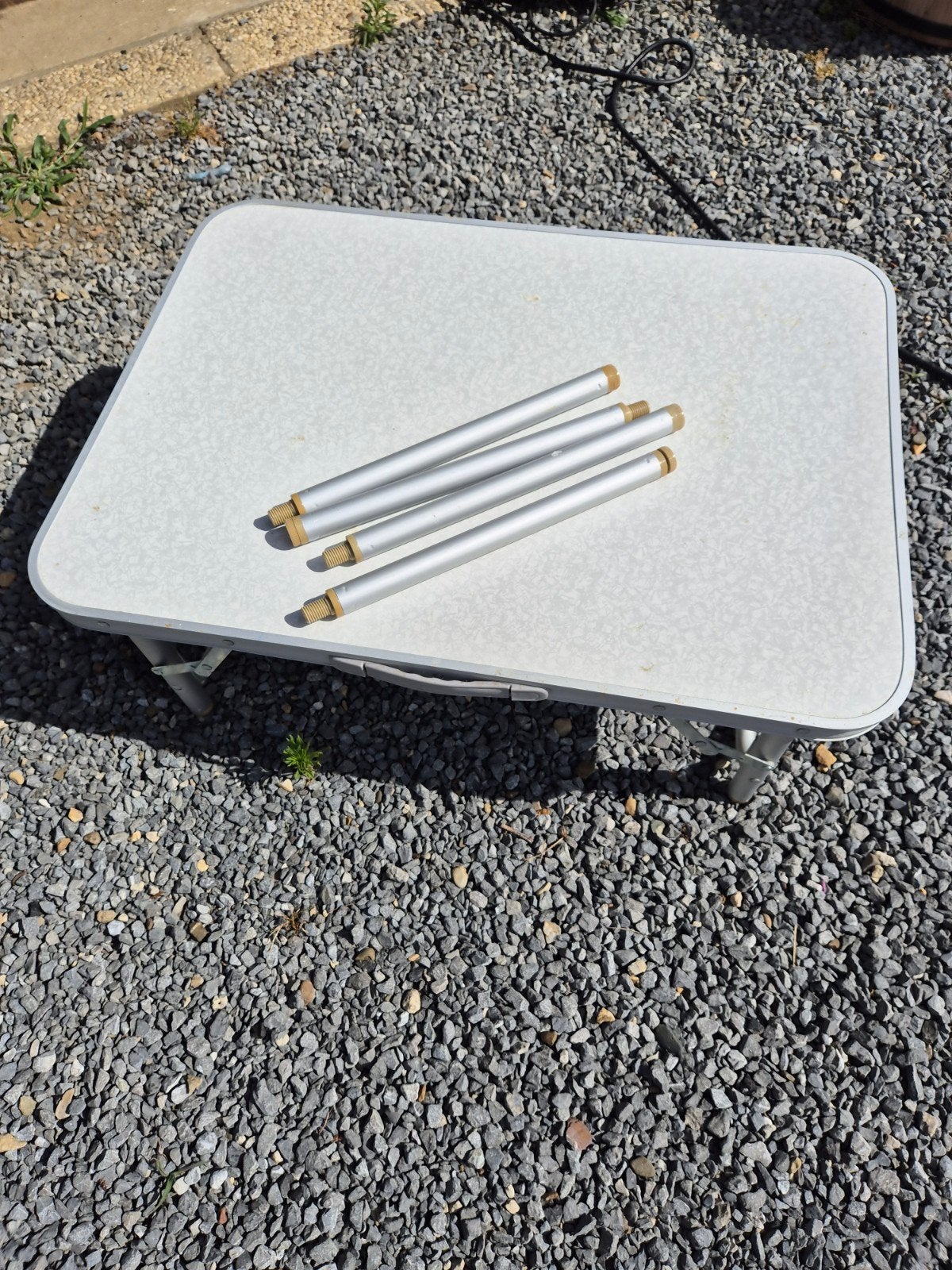 Zeer praktisch camping tafeltje, ideaal als bijzettafel, Ophalen, Zo goed als nieuw, Campingtafel
