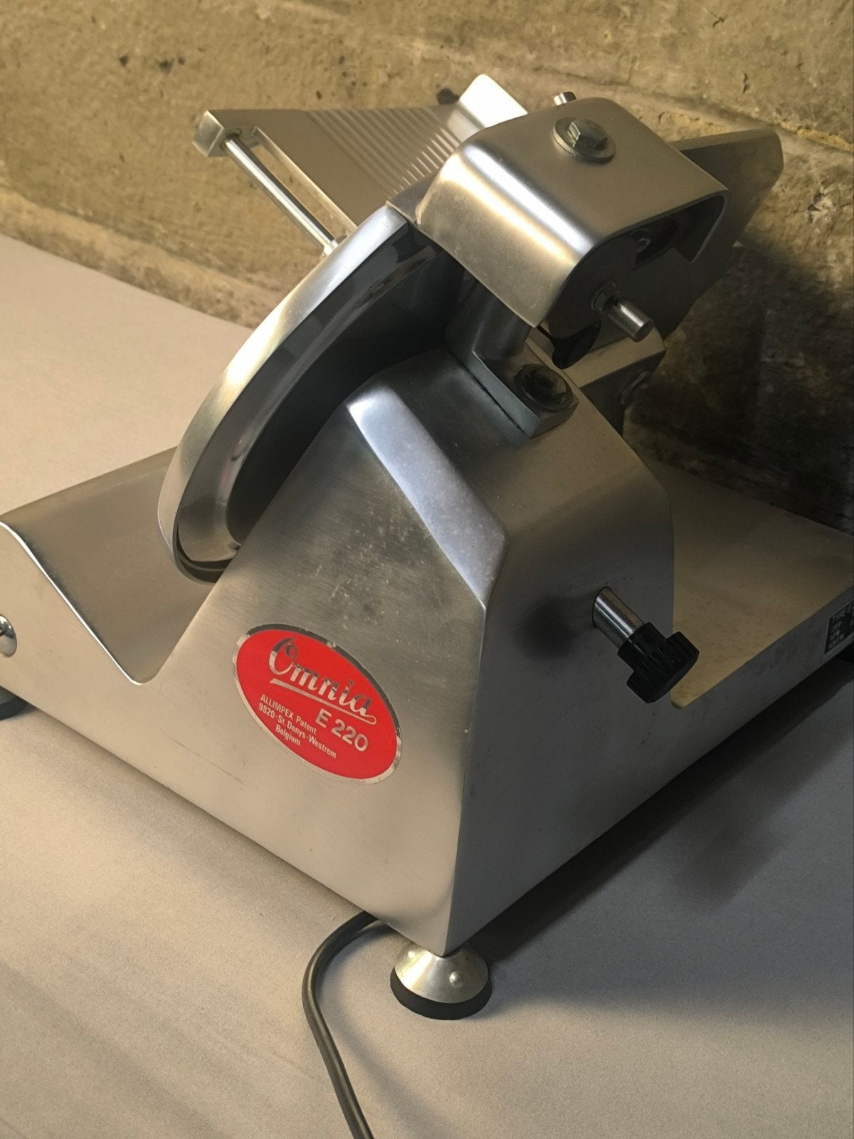Machine de découpe Pro Omnia E220 —Avec kit d'affûtage —Exce, Articles professionnels, Enlèvement
