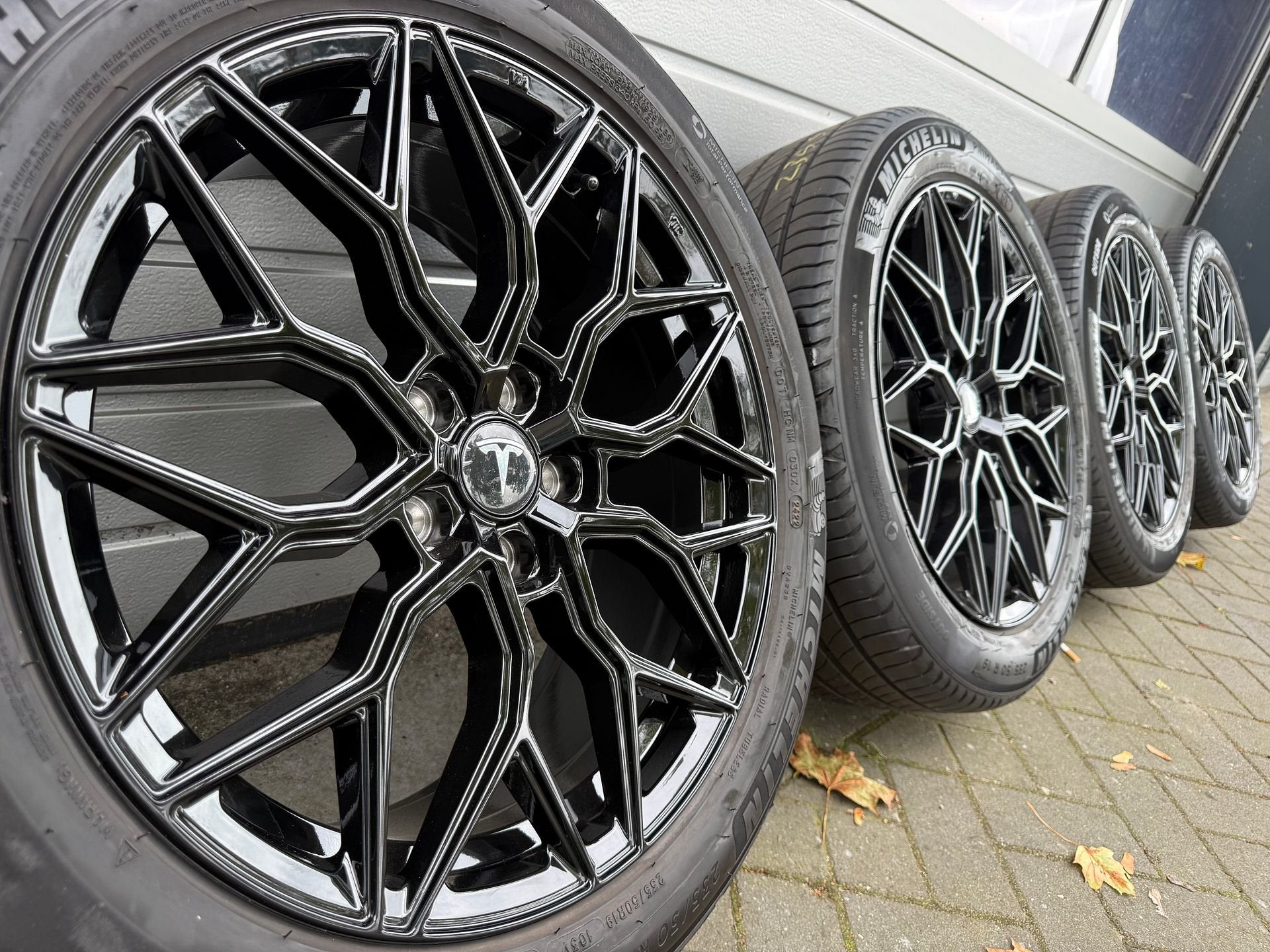 19“ Tesla Model Y Juniper velgen Performance Michelin banden, Auto-onderdelen, 19 inch, -, -, Banden en Velgen