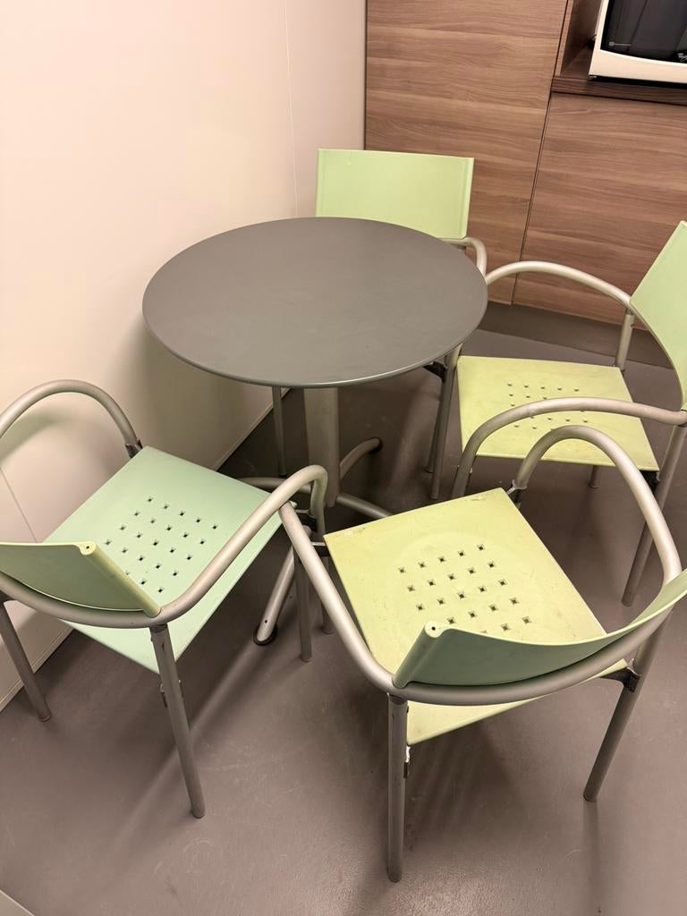Ronde tafel met 4 stoelen, Tuin en Terras, Ophalen, Gebruikt
