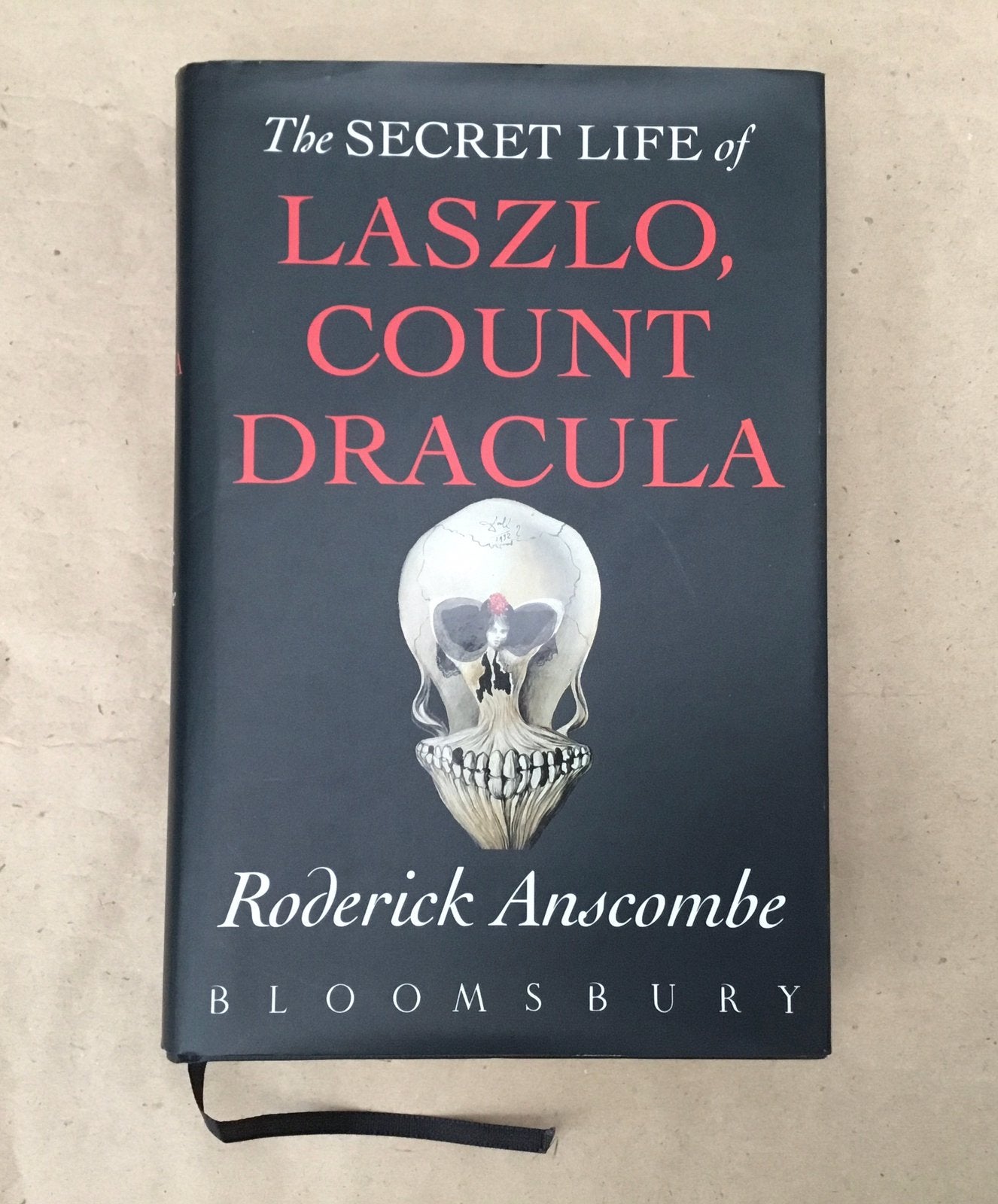 Livre The secret life of Laszlo Count Dracula, Livres, Enlèvement ou Envoi, Comme neuf