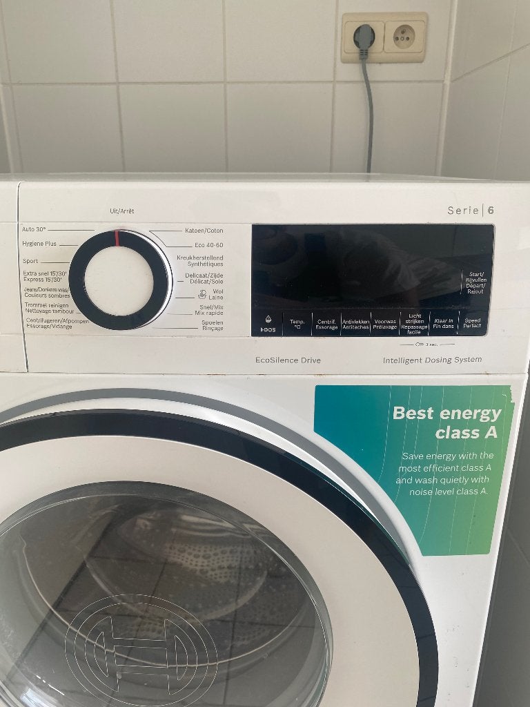 Lave-linge Bosch Serie 6 i-DOS – EClass A Purchased in 2023, Electroménager, Lave-linge, Comme neuf, Chargeur frontal, 8 à 10 kg