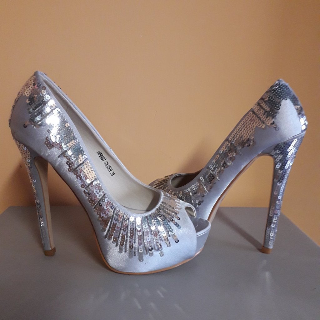 pumps 38, Pumps, Verzenden, Zo goed als nieuw, Grijs