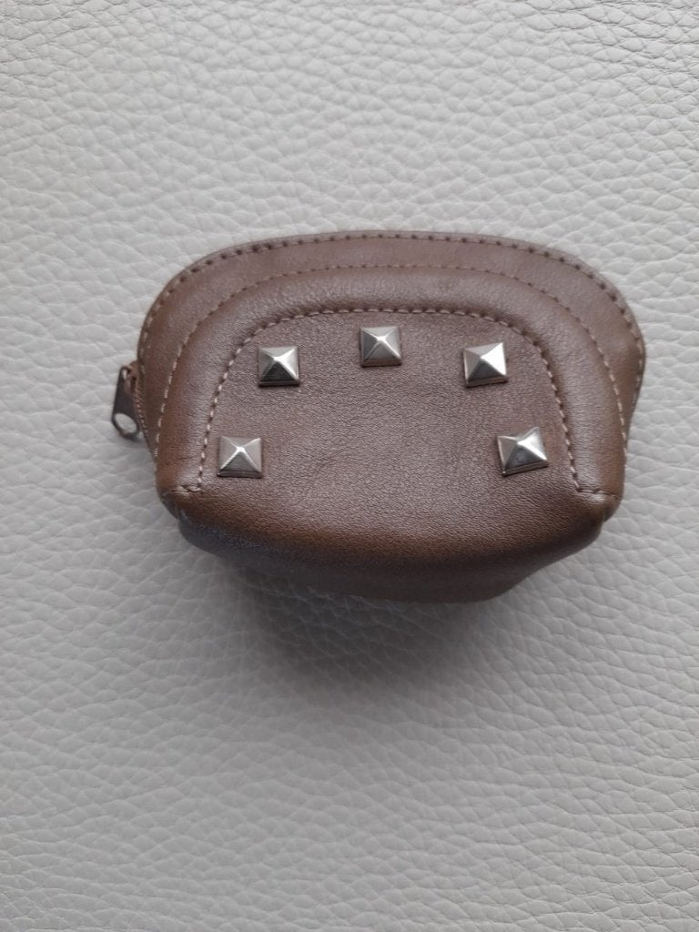 Lederen portemonnee,bruin,versierd met nagels., Ophalen of Verzenden, Zo goed als nieuw, Bruin, Leder